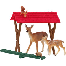 Schleich Farm World Feeding the Forest Animals, toy figure